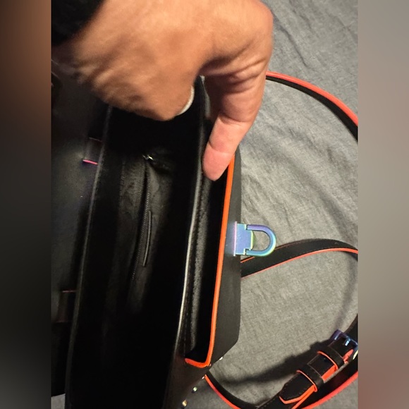 Manhattan Medium Contrast-Trim Leather Satchel 
By MICHAEL KORS - Picture 8 of 15